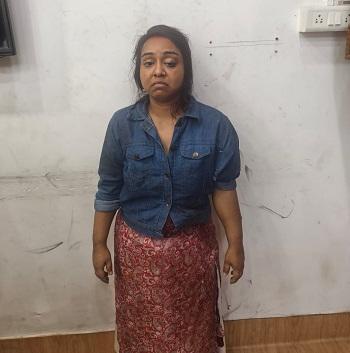 डबल मर्डर केस: घर में घुसकर महिला और मासूम पर चाकू से हमला, 2 की मौत, बेटी की हालत गंभीर...