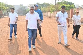 ​आयुक्त ने किया जोन 02 का सघन निरीक्षण, विकास कार्यों की गुणवत्ता और समयसीमा पर दिया जोर...