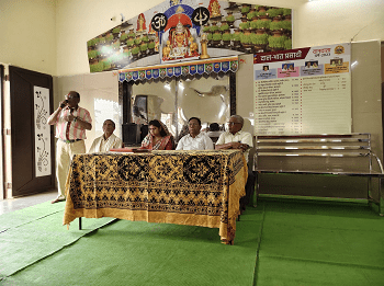 49 वर्षों की परंपरा कायम: झलमला में गंगा मइया मंदिर ट्रस्ट का चुनाव निर्विरोध संपन्न, भाईचारे की मिसाल बना गांव...