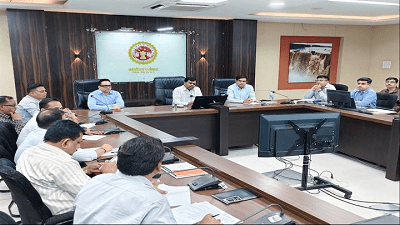 जल गंगा संवर्धन अभियान को लेकर कलेक्टर सख्त, बोले- जल संरक्षण कार्यों की हर जानकारी पोर्टल पर करें अपलोड...