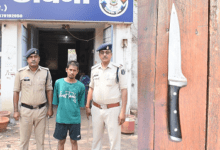 शास्त्री नगर कैम्प-01 में धारदार हथियार लेकर आम लोगों को भयभीत करने वाला आरोपी गिरफ्तार...