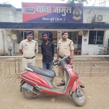 सिम्प्लेक्स पार्किंग से स्कूटी चोरी का खुलासा, CCTV से पकड़ाया आरोपी—वाहन बरामद...