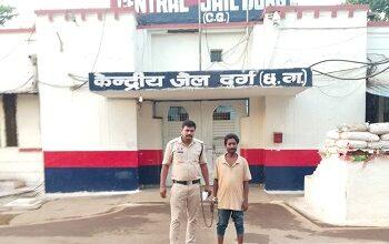 बस स्टैंड के पास अवैध शराब बेचने की तैयारी में धरा गया आरोपी, 32 पाव देशी शराब जब्त...