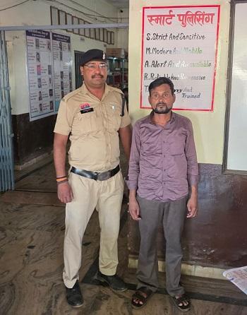 दुर्ग में स्कूल के पास सट्टा संचालित, पुलिस की रेड—आरोपी गिरफ्तार, ₹44,310 की जब्ती...
