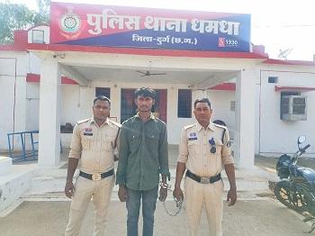 रात के अंधेरे में हो रही थी पशु तस्करी, पुलिस ने घेराबंदी कर पकड़ी बोलेरो पिकअप, 5 मवेशी बचाए... 1 रात के अंधेरे में हो रही थी पशु तस्करी, पुलिस ने घेराबंदी कर पकड़ी बोलेरो पिकअप, 5 मवेशी बचाए...