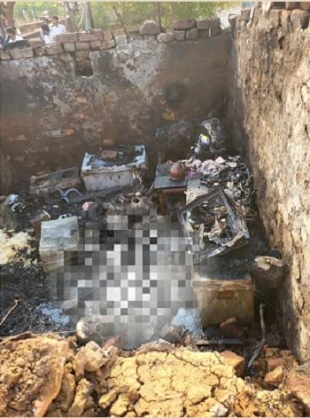 कुम्हारी के वार्ड क्रमांक 04 में आकस्मिक आग लगने से एक ही परिवार के चार लोगों की मृत्यु, फॉरेंसिक जांच जारी...