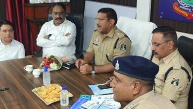 भिलाई स्टील प्लांट कांट्रेक्टर एसोसिएशन की बैठक में पुलिस जन मित्र योजना एवं टोल फ्री नंबर की दी गई जानकारी...