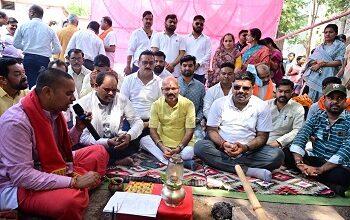 पुलगांव और उरला हाईस्कूल में अतिरिक्त कक्ष एवं हॉल निर्माण का भूमिपूजन, शिक्षा मंत्री गजेन्द्र यादव हुए शामिल...