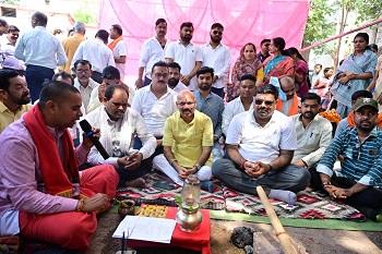 पुलगांव और उरला हाईस्कूल में अतिरिक्त कक्ष एवं हॉल निर्माण का भूमिपूजन, शिक्षा मंत्री गजेन्द्र यादव हुए शामिल...