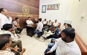 भिलाई नगर विधायक देवेंद्र यादव ने सुनी जनता की समस्याएं, अधिकारियों को दिए त्वरित समाधान के निर्देश...