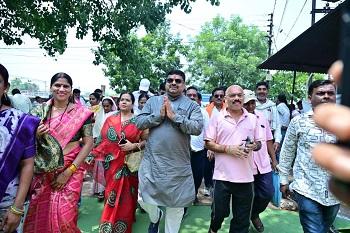 वार्ड 22 में सतनाम भवन, जैतखाम जीर्णोद्धार एवं मंच निर्माण का भूमिपूजन, मंत्री गजेन्द्र यादव हुए शामिल... 1 वार्ड 22 में सतनाम भवन, जैतखाम जीर्णोद्धार एवं मंच निर्माण का भूमिपूजन, मंत्री गजेन्द्र यादव हुए शामिल...