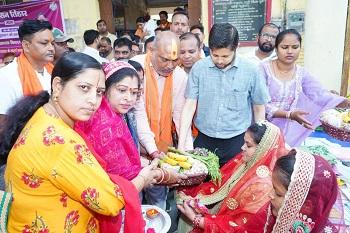 "सुशासन तिहार-2026": उतई में जन समस्या निवारण शिविर का आयोजन, विधायक ललित चंद्राकर ने विभागीय स्टॉलों का किया निरीक्षण... 7 "सुशासन तिहार-2026": उतई में जन समस्या निवारण शिविर का आयोजन, विधायक ललित चंद्राकर ने विभागीय स्टॉलों का किया निरीक्षण...