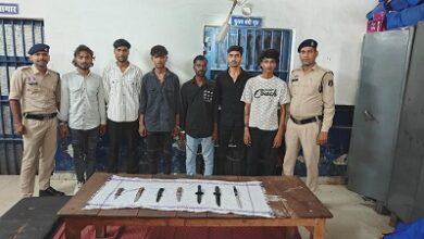 उर्स कार्यक्रम में सुरक्षा व्यवस्था के दौरान सघन चेकिंग अभियान चलाकर अवैध धारदार हथियार रखने वाले आरोपियों पर की गई कार्यवाही...