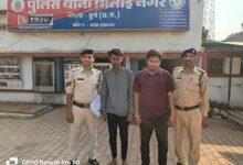 परिवार चौक मारपीट प्रकरण में फरार 02 आरोपी गिरफ्तार, वैधानिक कार्यवाही पश्चात न्यायिक रिमांड पर भेजा गया...
