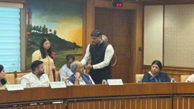 संसदीय समितियों की बैठकों में शामिल हुए सांसद बृजमोहन अग्रवाल; जम्मू-कश्मीर संशोधन, खेल बुनियादी ढांचे और नई शिक्षा नीति पर रखे महत्वपूर्ण सुझाव 30 संसदीय समितियों की बैठकों में शामिल हुए सांसद बृजमोहन अग्रवाल; जम्मू-कश्मीर संशोधन, खेल बुनियादी ढांचे और नई शिक्षा नीति पर रखे महत्वपूर्ण सुझाव