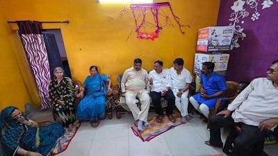 दुर्ग के आर्य नगर में एक ही परिवार के चार सदस्यों के निधन पर मंत्री गजेन्द्र यादव ने जताया गहरा शोक...