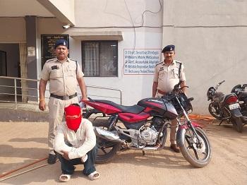 वैशाली नगर में हत्या के प्रयास के मामले में बड़ी कार्रवाई, 1 आरोपी सहित 3 विधि से संघर्षरत बालक गिरफ्तार...