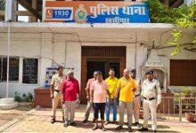 खुर्सीपार में हाईप्रोफाइल जुआ फड़ पर पुलिस की रेड, कार-बाइक समेत 16 लाख से ज्यादा की संपत्ति जब्त, 5 गिरफ्तार...