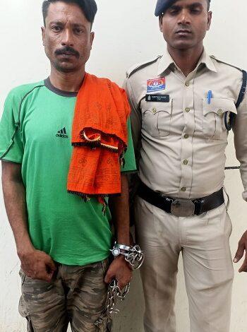 आम जगह पर धारदार हथियार लहराकर लोगों को डराने-धमकाने वाले आरोपी को पुरानी भिलाई पुलिस ने किया गिरफ्तार...
