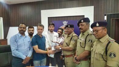 साईंराम व्हील्स ठगी मामले में अपराधियों की गिरफ्तारी पर भिलाई चेम्बर ने दिया धन्यवाद... 7 साईंराम व्हील्स ठगी मामले में अपराधियों की गिरफ्तारी पर भिलाई चेम्बर ने दिया धन्यवाद...