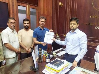 नवीन ट्रेड लाइसेंस व्यवस्था पर व्यापारियों ने रखा सुझाव, जिलाधीश को सौंपा ज्ञापन...