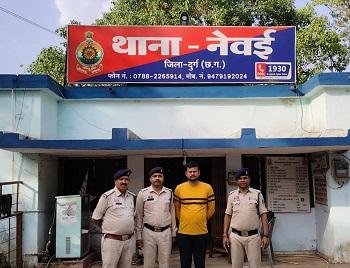 सनसनीखेज वारदात: हत्या के प्रयास का आरोपी मनीष कोसरे गिरफ्तार, लोहे का सब्बल बरामद... 1 सनसनीखेज वारदात: हत्या के प्रयास का आरोपी मनीष कोसरे गिरफ्तार, लोहे का सब्बल बरामद...