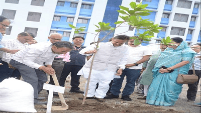 विश्व पर्यावरण दिवस पर उप मुख्यमंत्री ने किया पौधारोपण पर्यावरण संरक्षण एवं स्वच्छता की दिलाई शपथ... 1 विश्व पर्यावरण दिवस पर उप मुख्यमंत्री ने किया पौधारोपण पर्यावरण संरक्षण एवं स्वच्छता की दिलाई शपथ...