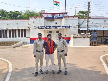 ऑनलाइन जुए के खिलाफ बड़ी कार्रवाई, छावनी पुलिस ने मास्टरमाइंड चेतन चंदेल को किया गिरफ्तार...