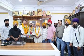 शहर के युवा समाजसेवी भाई इंद्रजीत सिंह छोटू के चाइना दौरे से लौटने पर भव्य स्वागत...