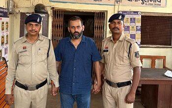 हार्वेस्टर दिलाने के नाम पर 27 लाख की ठगी, अधिकृत डीलर गिरफ्तार; कई और किसानों से धोखाधड़ी की आशंका...