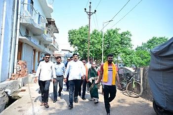 दुर्ग में यातायात व्यवस्था को बेहतर बनाने मंत्री गजेन्द्र यादव का दौरा, शहर के आंतरिक मार्गो का चौड़ीकरण और सौंदर्यीकरण...