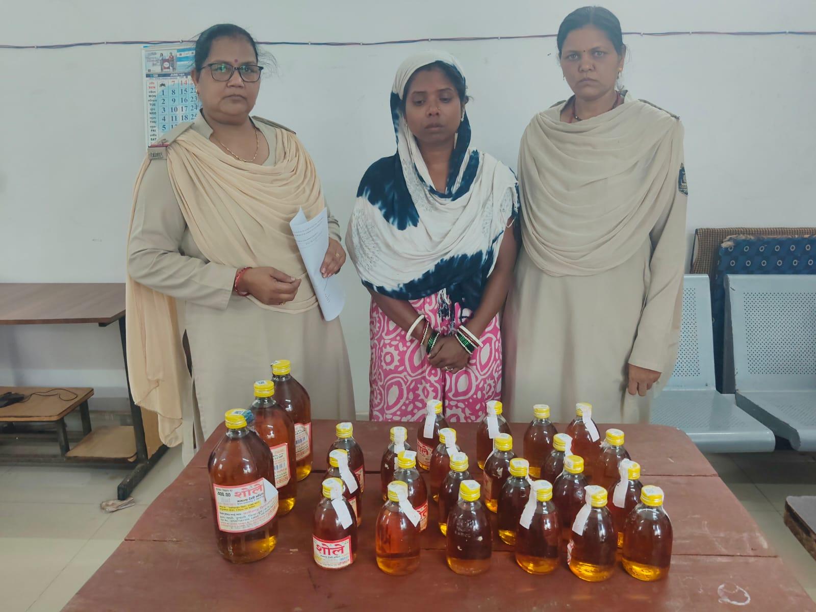 ‘ऑपरेशन विश्वास’ में दुर्ग पुलिस का बड़ा एक्शन, 6 थाना क्षेत्रों में ताबड़तोड़ छापेमारी, 9 शराब तस्कर गिरफ्तार...