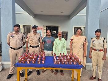 ‘ऑपरेशन विश्वास’ में दुर्ग पुलिस का बड़ा एक्शन, 6 थाना क्षेत्रों में ताबड़तोड़ छापेमारी, 9 शराब तस्कर गिरफ्तार...