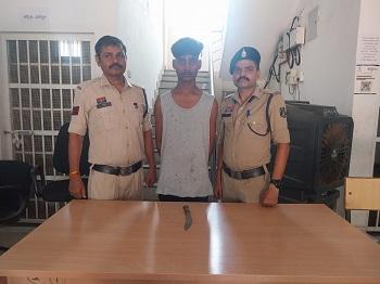 राहगीरों को भयभीत करने वाले युवक को वैशाली नगर पुलिस ने किया गिरफ्तार... 1 राहगीरों को भयभीत करने वाले युवक को वैशाली नगर पुलिस ने किया गिरफ्तार...