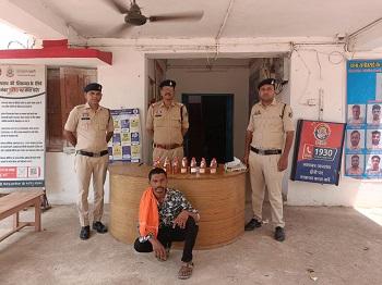 अवैध शराब बिक्री करने वालों के विरुद्ध दुर्ग पुलिस की लगातार कार्यवाही जारी, आरोपी को रानीतराई पुलिस ने गिरफ्तार कर न्यायिक अभिरक्षा में भेजा... 1 अवैध शराब बिक्री करने वालों के विरुद्ध दुर्ग पुलिस की लगातार कार्यवाही जारी, आरोपी को रानीतराई पुलिस ने गिरफ्तार कर न्यायिक अभिरक्षा में भेजा...