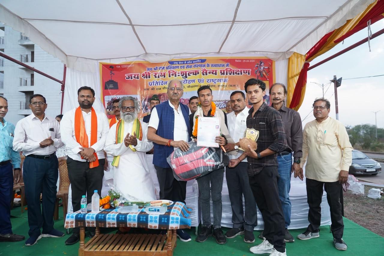 देशभक्ति से बड़ा कोई जीवन नहीं, देश के लिए जीना सीखें युवा: सांसद बृजमोहन अग्रवाल 8 देशभक्ति से बड़ा कोई जीवन नहीं, देश के लिए जीना सीखें युवा: सांसद बृजमोहन अग्रवाल