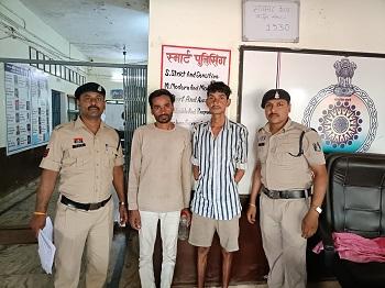 अवैध शराब परिवहन एवं बिक्री के विरुद्ध दुर्ग पुलिस की लगातार कार्रवाई जारी, तीन अलग अलग अपराधों मे 04 आरोपी गिरफ्तार...