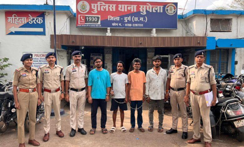 नेहरू नगर के सूने मकान में लाखों की चोरी करने वाले अंतर्राज्यीय गिरोह का खुलासा, मुख्य आरोपी सहित सहयोगी गिरफ्तार 1 नेहरू नगर के सूने मकान में लाखों की चोरी करने वाले अंतर्राज्यीय गिरोह का खुलासा, मुख्य आरोपी सहित सहयोगी गिरफ्तार
