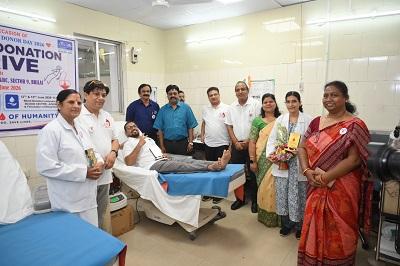 विश्व रक्तदाता दिवस पर जवाहरलाल नेहरू चिकित्सालय में दो दिवसीय मेगा रक्तदान शिविर का आयोजन