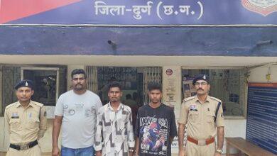 फैक्ट्री से लोहे का सामान चोरी कर कबाड़ी को बेचने वाले तीन आरोपी गिरफ्तार, चोरी का माल बरामद