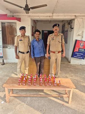 अवैध शराब बिक्री करते आरोपी गिरफ्तार, 33 पौवा देशी शराब एवं बिक्री रकम जप्त कर न्यायिक अभिरक्षा में भेजा गया...