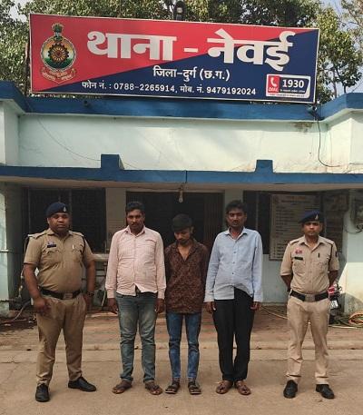 अवैध पशु तस्करी पर धमधा पुलिस की कार्यवाही, 05 मवेशियों सहित पिकअप वाहन जप्त कर आरोपी गिरफ्तार 1 अवैध पशु तस्करी पर धमधा पुलिस की कार्यवाही, 05 मवेशियों सहित पिकअप वाहन जप्त कर आरोपी गिरफ्तार