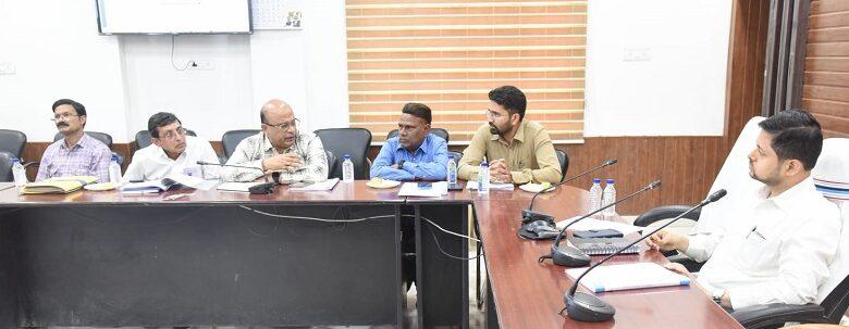कसारीडीह पोल्ट्री फार्म की 39 एकड़ भूमि के रिडेवलपमेंट की तैयारी, कम्पोजिट बिल्डिंग व ऑक्सीजोन परियोजना पर चर्चा 1 कसारीडीह पोल्ट्री फार्म की 39 एकड़ भूमि के रिडेवलपमेंट की तैयारी, कम्पोजिट बिल्डिंग व ऑक्सीजोन परियोजना पर चर्चा