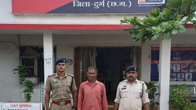 जूता-चप्पल बिक्री की आड़ में अवैध शराब बिक्री करने वाले आरोपी को अंजोरा पुलिस ने किया गिरफ्तार...