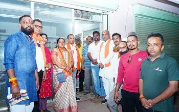 विधायक ललित चंद्राकर ने रिसाली आज़ाद मार्केट में किया सघन जनसंपर्क...
