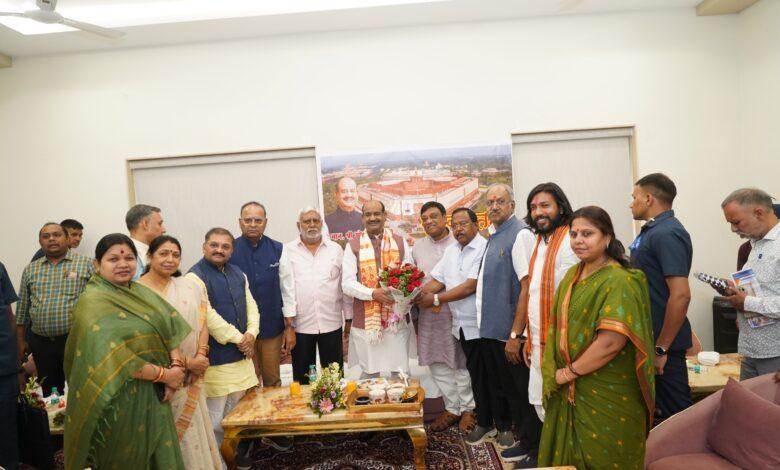 लोकसभा अध्यक्ष ओम बिरला का रायपुर में भव्य स्वागत; सांसद बृजमोहन अग्रवाल ने आयोजित की 'हाई टी'