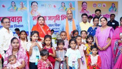 महिला समूहों के उत्पादों को देख विधायक ने की सराहना, कहा: नारी शक्ति से ही बनेगा सशक्त भारत 9 महिला समूहों के उत्पादों को देख विधायक ने की सराहना, कहा: नारी शक्ति से ही बनेगा सशक्त भारत