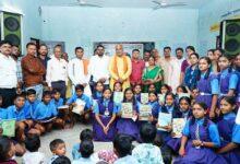 तिरगा में आयोजित संकुल स्तरीय शाला प्रवेशोत्सव में शामिल दुर्ग ग्रामीण विधायक ललित चंद्राकर...