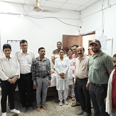 कुटेश्वर माइंस में चिकित्सा सुविधाओं का अवलोकन, नवीन डेंटल चेयर का हुआ उद्घाटन...