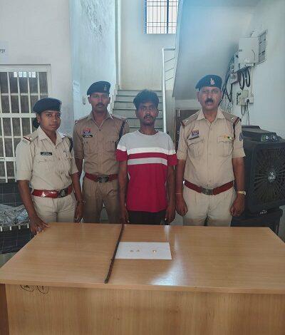 सूने मकान में चोरी करने वाले आरोपी को गिरफ्तार कर दुर्ग पुलिस ने चोरी गई मशरूका एवं घटना में प्रयुक्त सामग्री बरामद की 6 सूने मकान में चोरी करने वाले आरोपी को गिरफ्तार कर दुर्ग पुलिस ने चोरी गई मशरूका एवं घटना में प्रयुक्त सामग्री बरामद की
